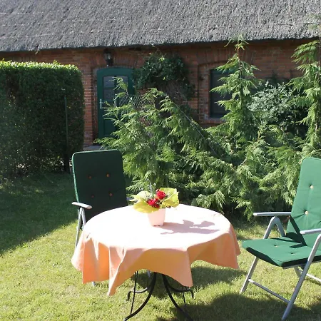 Cozy Guest On Mecklenburg Farm With Garden Holiday home Robertsdorf